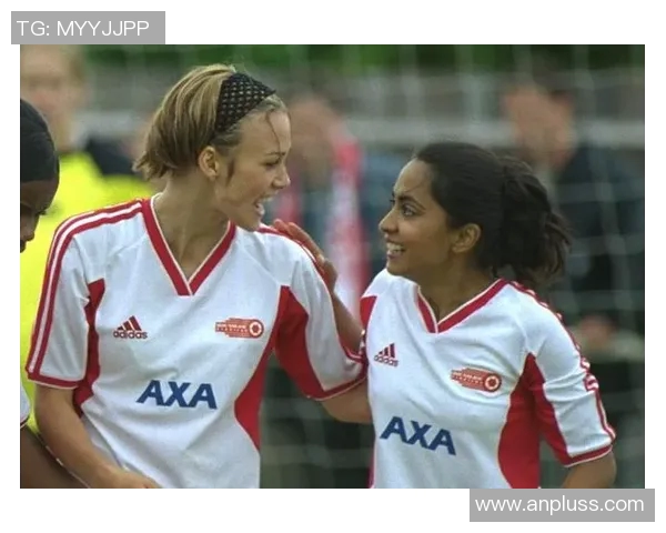 足球明星与农村女孩的爱情故事在绿茵场上绽放的梦想与现实交织